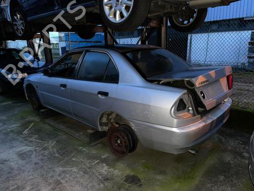 Brugte MITSUBISHI LANCER VI (CJ_, CP_) 1.3 12V (CK1A) (75 hp) 3215530