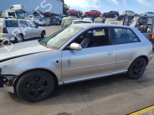 Brugte AUDI A3 (8L1) 1.9 TDI (90 hp) 3220754