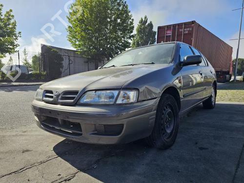 Used Parts NISSAN PRIMERA Hatchback (P11) 1.6 16V (99 hp) 3219151
