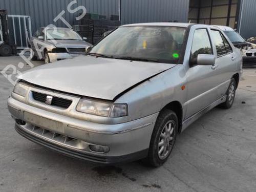 Brugte SEAT TOLEDO I (1L2) 1.6 i (101 hp) 3229621