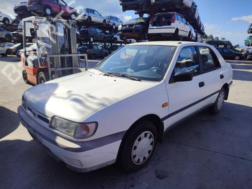 NISSAN SUNNY III Hatchback (N14) 1.4 i 16V (87 hp) 3220425