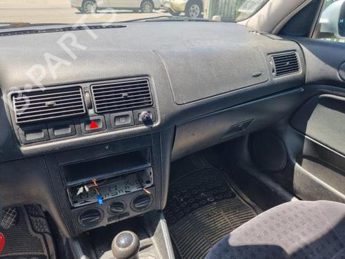 Venstre bak utvendig håndtak VW GOLF IV (1J1) 1.4 16V | BP11975852C130 