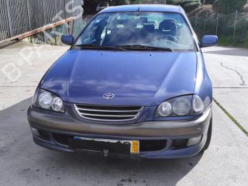 Brugte TOYOTA AVENSIS (_T22_) 1.6 i (AT220_, AT220R) (110 hp) 3218145