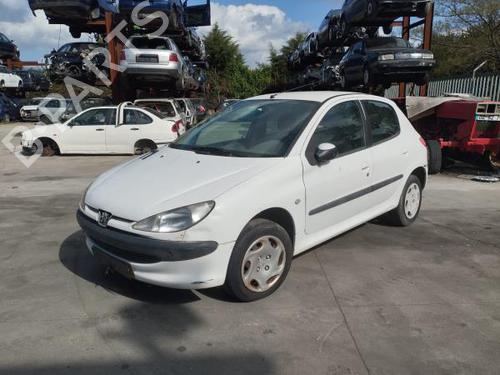 Scheinwerfer rechts PEUGEOT 206 Hatchback (2A/C) 1.1 i | BP24030608C29 