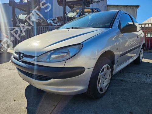 Entlüftung PEUGEOT 206 Hatchback (2A/C) 1.1 i | BP21726576I21 