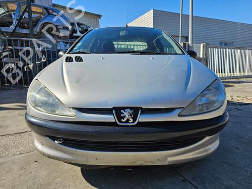 Entlüftung PEUGEOT 206 Hatchback (2A/C) 1.1 i | BP21726576I21 