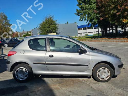 Entlüftung PEUGEOT 206 Hatchback (2A/C) 1.1 i | BP21726576I21 
