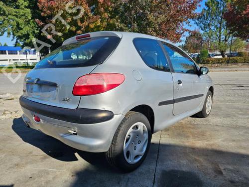 Entlüftung PEUGEOT 206 Hatchback (2A/C) 1.1 i | BP21726576I21 