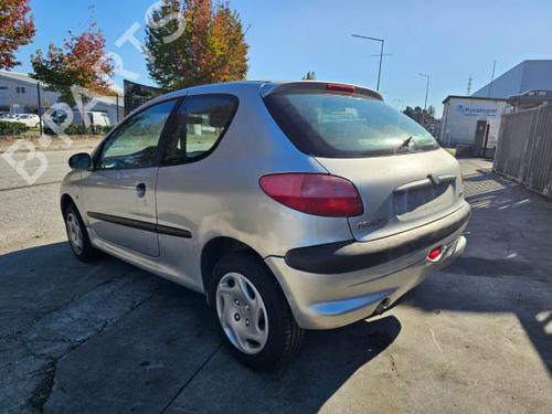 Entlüftung PEUGEOT 206 Hatchback (2A/C) 1.1 i | BP21726576I21 