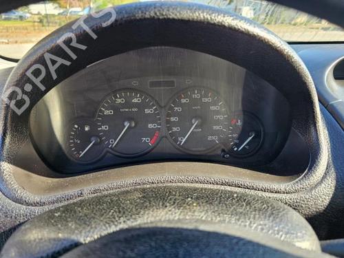 Entlüftung PEUGEOT 206 Hatchback (2A/C) 1.1 i | BP21726576I21 