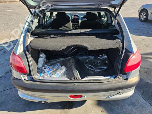 Entlüftung PEUGEOT 206 Hatchback (2A/C) 1.1 i | BP21726576I21 