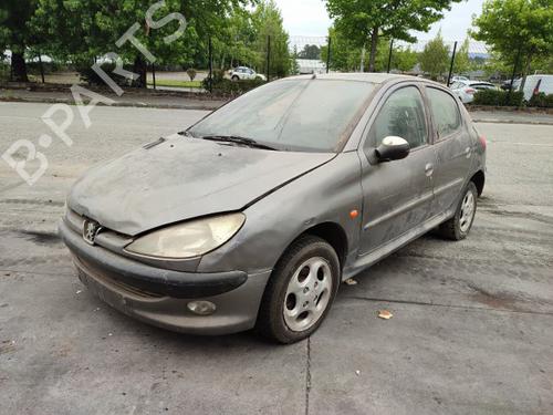 Injection rail PEUGEOT 206 Hatchback (2A/C) 1.1 i | BP31322947M98 