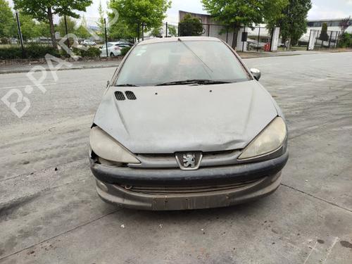 Injection rail PEUGEOT 206 Hatchback (2A/C) 1.1 i | BP31322947M98 