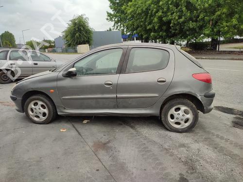 Injection rail PEUGEOT 206 Hatchback (2A/C) 1.1 i | BP31322947M98 