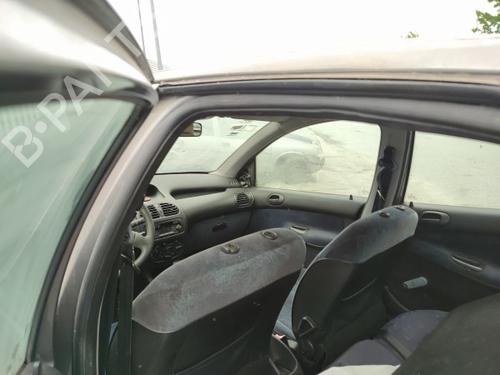 Injection rail PEUGEOT 206 Hatchback (2A/C) 1.1 i | BP31322947M98 