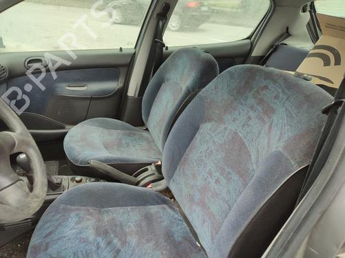 Injection rail PEUGEOT 206 Hatchback (2A/C) 1.1 i | BP31322947M98 