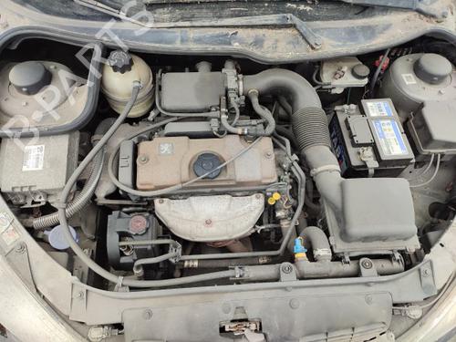 Injection rail PEUGEOT 206 Hatchback (2A/C) 1.1 i | BP31322947M98 