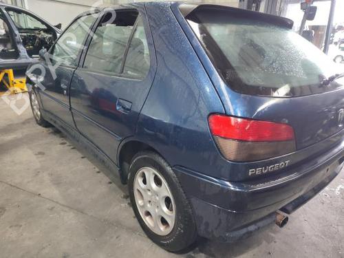 Interior roof light PEUGEOT 306 Hatchback (7A, 7C, N3, N5) 2.0 HDI 90 | BP31667744I8