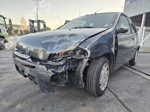 Brugte FIAT PUNTO (188_) 1.2 60 (188.030, .050, .130, .150, .230, .250) (60 hp) 3230500