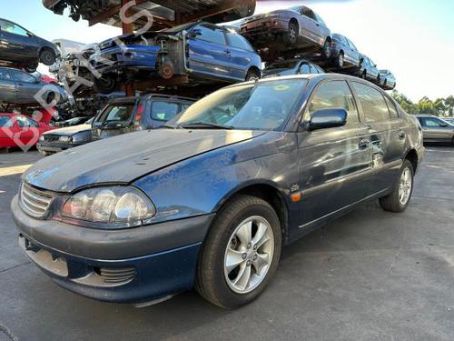 Brugte TOYOTA AVENSIS (_T22_) 2.0 D-4D (CDT220_, CDT220R) (110 hp) 3217394