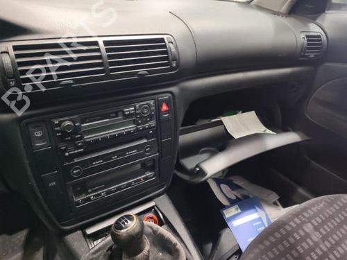 Pulsante luci di emergenza VW PASSAT B5.5 (3B3) 1.9 TDI | BP22132486I22 