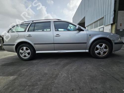 Comutador luzes SKODA OCTAVIA I Combi (1U5) 1.4 16V | BP21168398I24 