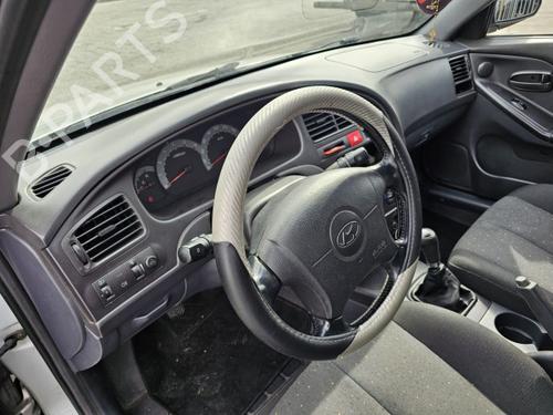 Venstre bak invendig håndtak HYUNDAI ELANTRA III Saloon (XD) 2.0 CRDi | BP30637692I15