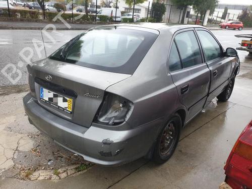 Brugte HYUNDAI ACCENT II (LC) 1.5 CRDi (82 hp) 3222927