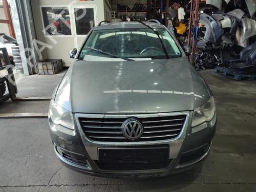 Feu de brouillard avant droit VW PASSAT B5.5 Variant (3B6) 2.0 TDI | BP24144035C31 