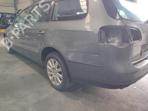 Feu de brouillard avant droit VW PASSAT B5.5 Variant (3B6) 2.0 TDI | BP24144035C31 