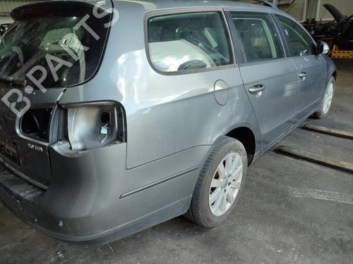 Feu de brouillard avant droit VW PASSAT B5.5 Variant (3B6) 2.0 TDI | BP24144035C31 