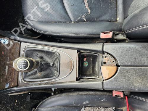 Venstre bak utvendig håndtak MERCEDES-BENZ E-CLASS (W211) E 280 CDI (211.020) | BP27743308C130 