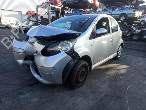 Brugte TOYOTA AYGO (_B1_) 1.0 (KGB10_, KGB10R) (68 hp) 3213823