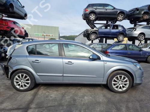 Venstre foran utvendig håndtak OPEL ASTRA H (A04) 1.3 CDTI (L48) | BP15803642C128 
