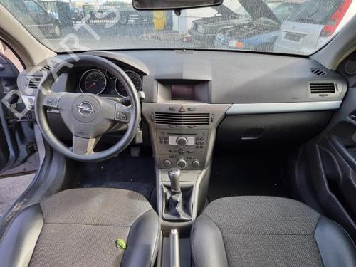 Venstre foran utvendig håndtak OPEL ASTRA H (A04) 1.3 CDTI (L48) | BP15803642C128 