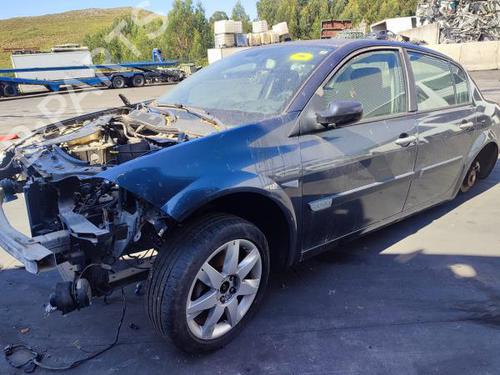 Gebruikte RENAULT MEGANE II Saloon (LM0/1_) 2.0 dCi (150 hp) 3217329 Onderdelen