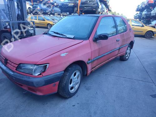 Pièces Détachées Usagées PEUGEOT 306 Hatchback (7A, 7C, N3, N5) 1.9 D (69 hp) 3220688