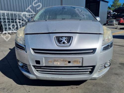 Brugte PEUGEOT 5008 (0U_, 0E_) 2.0 HDi 150 / BlueHDi 150 (150 hp) 3215292