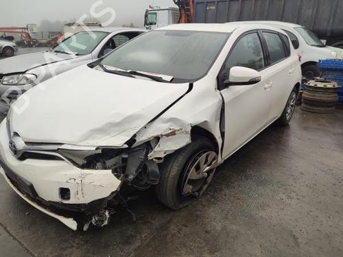 Used Parts TOYOTA AURIS (_E18_) 1.4 D-4D (NDE180_, NDE180R) (90 hp) 3220105