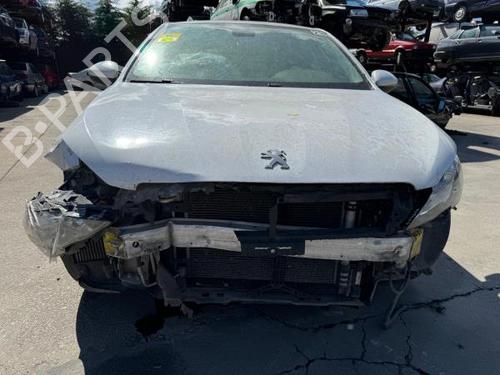 Gebruikte PEUGEOT 308 II (LB_, LP_, LW_, LH_, L3_) 1.6 HDi 100 (99 hp) 3218995 Onderdelen