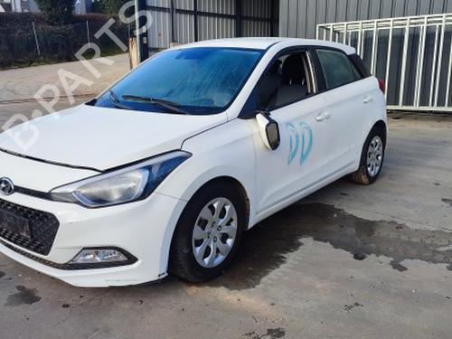 Brugte HYUNDAI i20 II (GB, IB) 1.2 (84 hp) 3220388