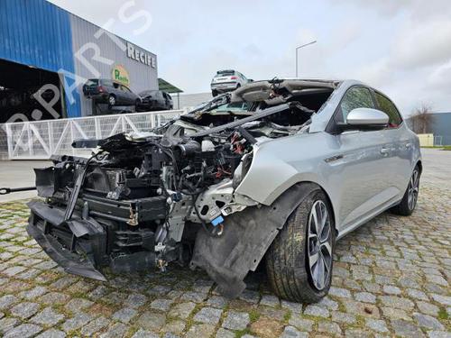 Gebruikte RENAULT MEGANE IV Hatchback (B9A/M/N_) 1.5 dCi 110 (B9A3) (110 hp) 3218714 Onderdelen