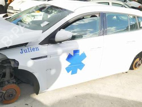 Gebruikte RENAULT MEGANE IV Hatchback (B9A/M/N_) 1.5 Blue dCi 115 (B9A6) (116 hp) 3219883 Onderdelen