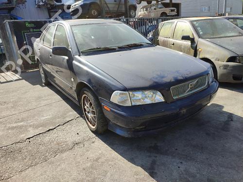 Right headlight VOLVO S40 I (644) 2.0 T4 | BP32214171C29