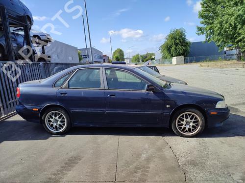 Right headlight VOLVO S40 I (644) 2.0 T4 | BP32214171C29