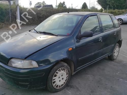 Brugte FIAT PUNTO (176_) 60 1.2 (176AP, 176AR, 176AQ, 176BB) (60 hp) 3916111