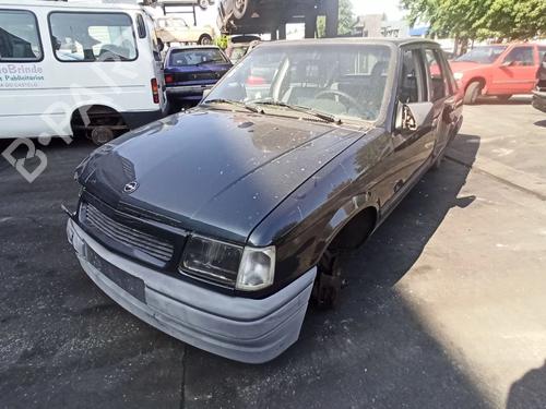 Gebruikte OPEL CORSA A Hatchback (S83) 1.2 N (F08, M08, F68, M68) (52 hp) 3963582 Onderdelen