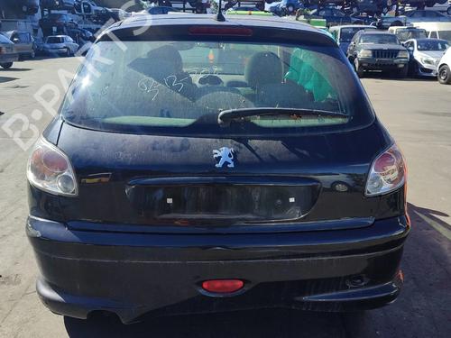 Fuse box PEUGEOT 206 Hatchback (2A/C) 1.4 HDi eco 70 | BP32220654E1