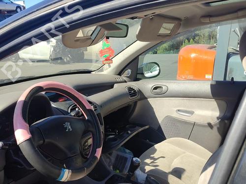 Fuse box PEUGEOT 206 Hatchback (2A/C) 1.4 HDi eco 70 | BP32220654E1