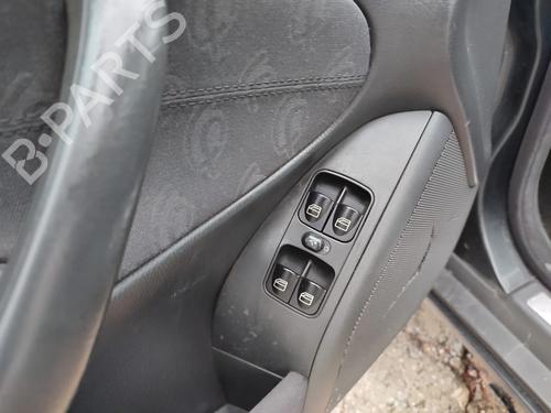 Left headlight MERCEDES-BENZ C-CLASS T-Model (S203) C 220 CDI (203.206, 203.208) | BP31908050C28